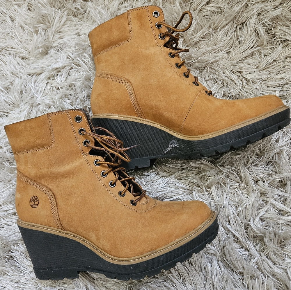 Womens  9.5 timberland wedge boots